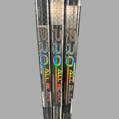 Bâton de hockey Pro All Black V2 – Intermédiaire